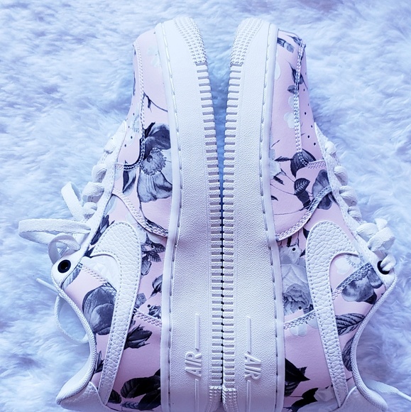 New Womens Nike Air Force 1 Low Floral Rose - Picture 7 of 7